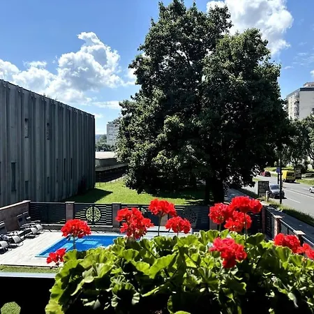 Moste 2 - Free Parking & Pool, Ev Station Apartment *