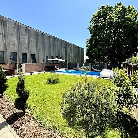 Moste 2 - Free Parking & Pool, Ev Station Apartment *