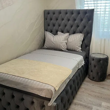 Moste 2 - Free Parking & Pool, Ev Station 류블랴나