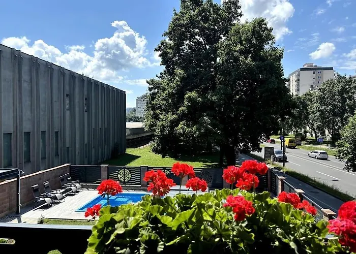 Moste 2 - Free Parking & Pool, Ev Station Apartman *